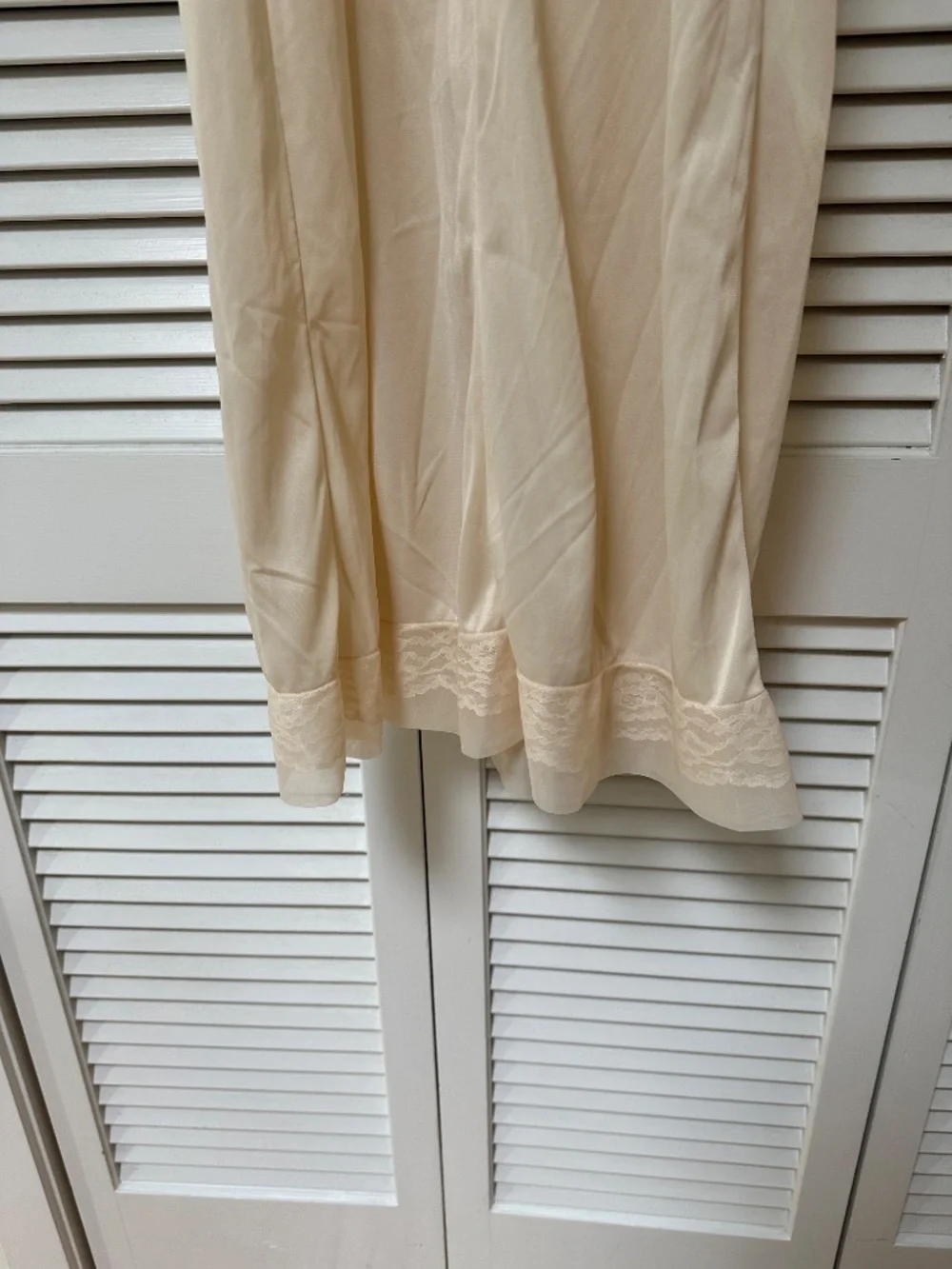 Vintage Full Slip Nylon Lace Beige Beautiful Smooth Comfortable - Picture 8 of 13